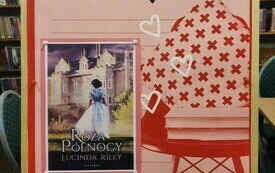 Plakat Dyskusyjnych Klub&oacute;w Książki i okładka książki &quot;R&oacute;że p&oacute;łnocy&quot; 