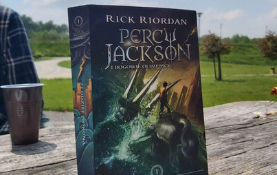 Zdjęcie do Spotkanie DKK w MBP w Mielcu o książce &quot;Percy Jackson i złodziej pioruna&quot; Ricka Riordana