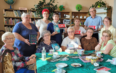 Zdjęcie do Spotkanie DKK w PiMBP w Lesku o książkach &quot;Życie Violette&quot; Valerie Perrin i &quot;Muza&quot; Jessie Burton