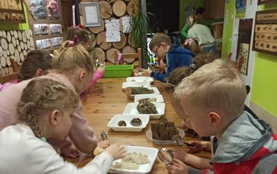 Zdjęcie do Spotkanie Dyskusyjnego Klubu Książki &bdquo;Książkowe Łasuchy&rdquo;