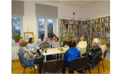 Zdjęcie do Spotkanie DKK w GBP w Żołyni wok&oacute;ł książki &quot;Wizjer&quot; Magdaleny Witkiewicz 