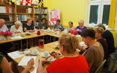 Zdjęcie do Spotkanie DKK w Cieszanowie o książce &quot;Anna i Pan B.&quot; Jakuba Zająca