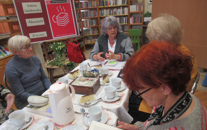 Zdjęcie do Spotkanie DKK w Filii Nr 10 WiMBP w Rzeszowie o książce &quot;Akuszerki&quot; Sabiny Jakubowskiej 